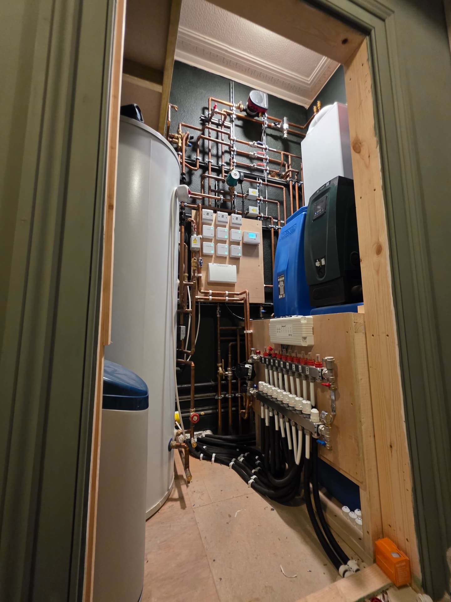 Plant room with zoned smart controls, Warwick